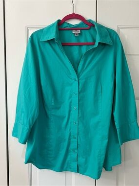 Worthington Wrinkle Resistant Button Down Shirt